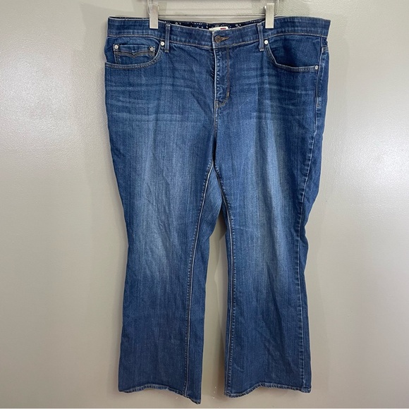 Levi’s women’s size 22 medium Perfect Waist 525 Boot Cut Jeans denim casual - Picture 1 of 10